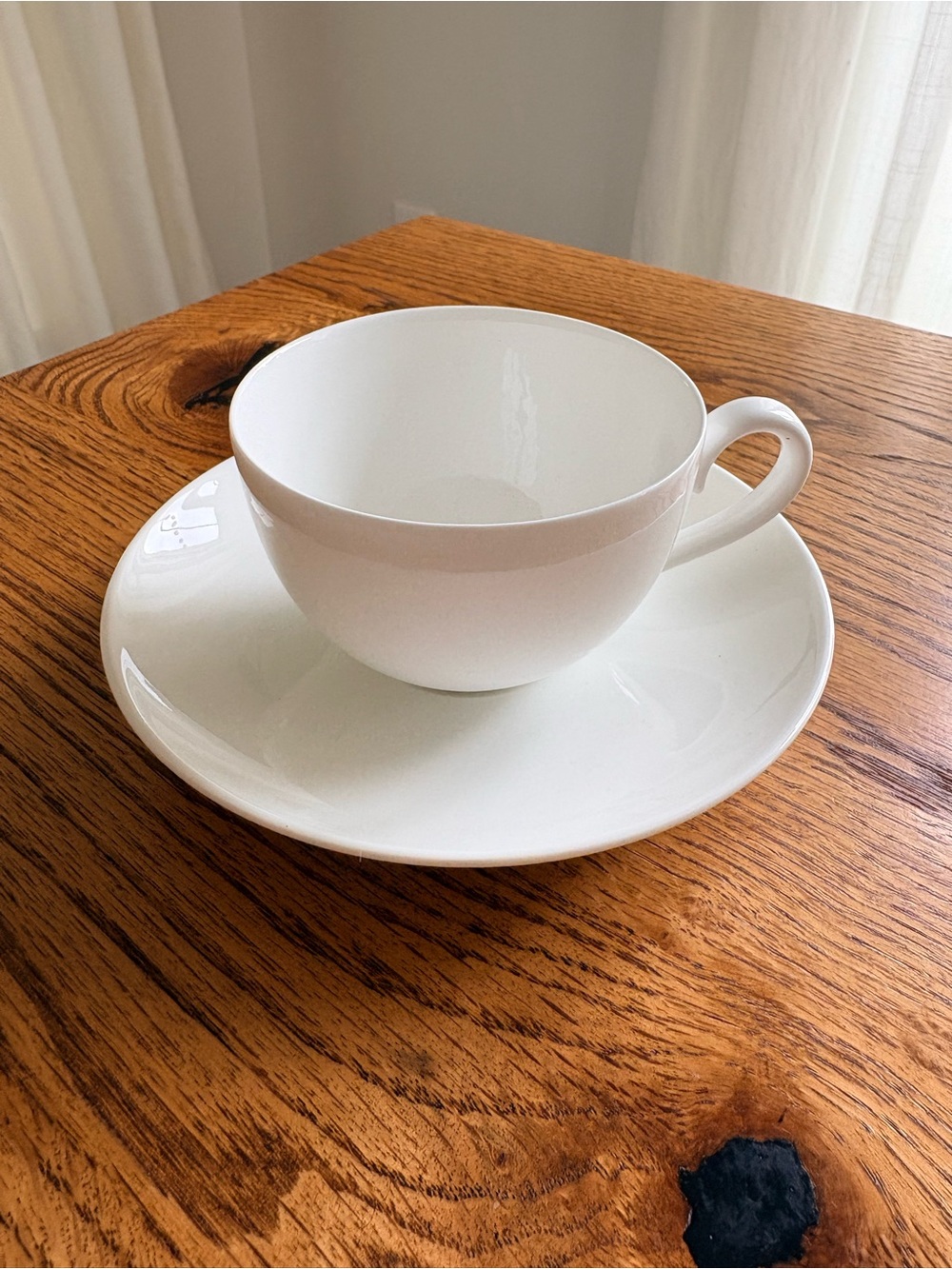 Set of 3-Villeroy and Boch Royal Weiss Fine Bone cups & saucers- made in Germany - Picture 3 of 15